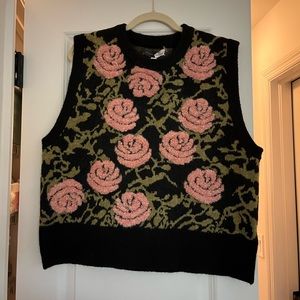 NWT Piper and scoot floral vest